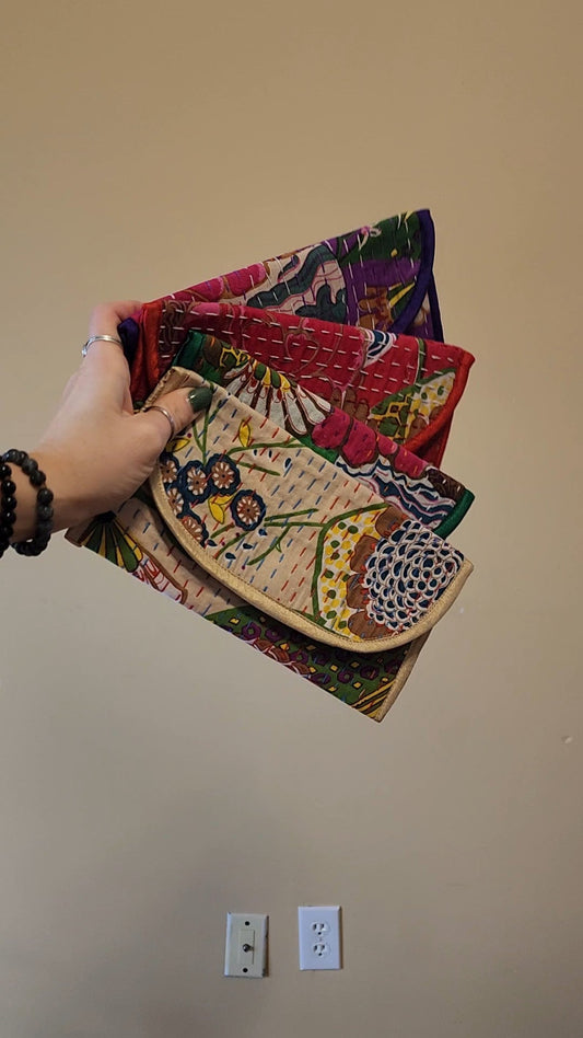 🎁 Mystery Cotton Kantha Wallet (100% off)